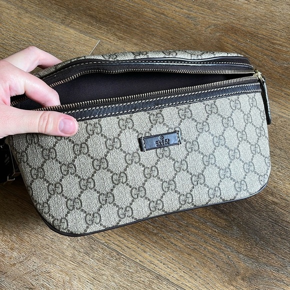 GUCCI Fanny Pack - Picture 9 of 11